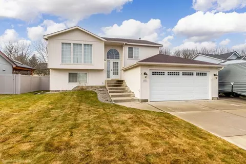 7305 N Perry St, Spokane, WA 99217