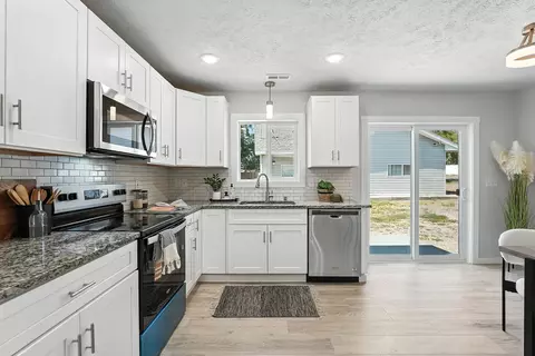 Kitchen - 4720 E Frederick Ave, Spokane, WA 99217 photo 3 of 3