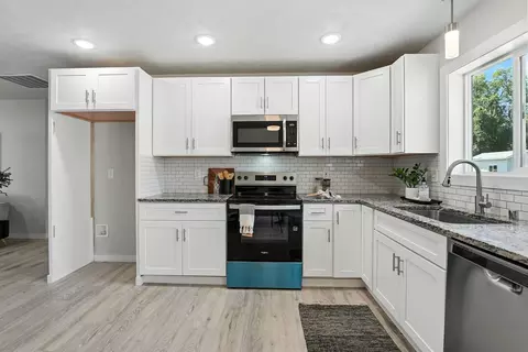 Kitchen - 4720 E Frederick Ave, Spokane, WA 99217 photo 2 of 3