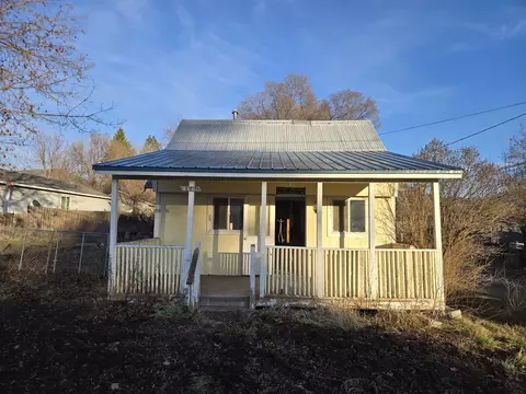 606 N Victoria St, Chewelah, WA 99109