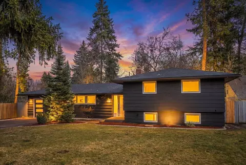 Exterior - 1307 S Crestline St, Spokane, WA 99202 photo 2 of 12