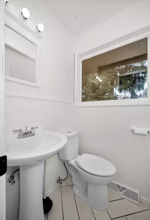 Bath - 1307 S Crestline St, Spokane, WA 99202 photo 1 of 5