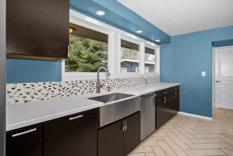 Kitchen - 1307 S Crestline St, Spokane, WA 99202 photo 5 of 6