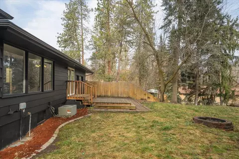 Exterior - 1307 S Crestline St, Spokane, WA 99202 photo 9 of 12