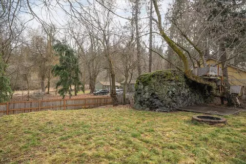 Exterior - 1307 S Crestline St, Spokane, WA 99202 photo 8 of 12