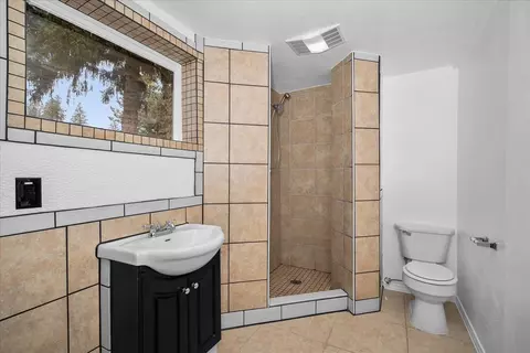 Bath - 1307 S Crestline St, Spokane, WA 99202 photo 5 of 5