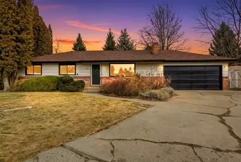2215 E 58th Ct, Spokane, WA 99223