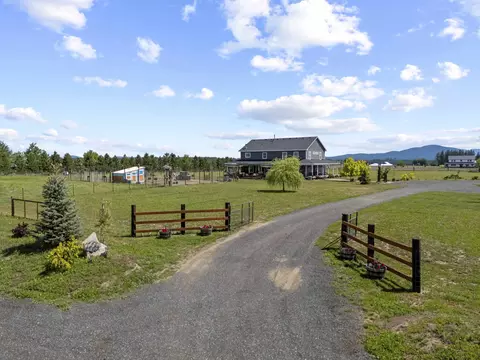 6730 W Cross Cut Rd, Deer Park, WA 99006