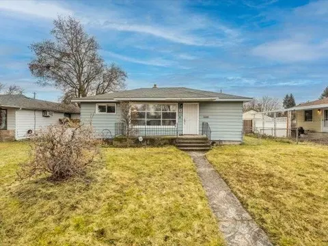 518 E Dave Ct, Spokane, WA 99208