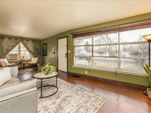 Living - 518 E Dave Ct, Spokane, WA 99208 photo 2 of 3