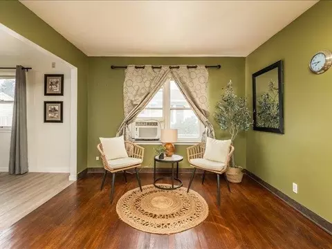 Living - 518 E Dave Ct, Spokane, WA 99208 photo 3 of 3