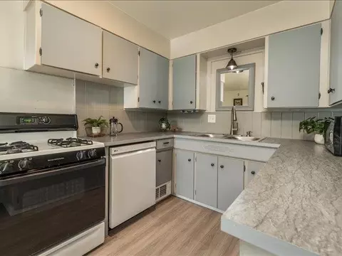Kitchen - 518 E Dave Ct, Spokane, WA 99208 photo 2 of 2