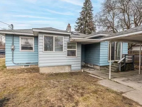 Exterior - 518 E Dave Ct, Spokane, WA 99208 photo 4 of 6