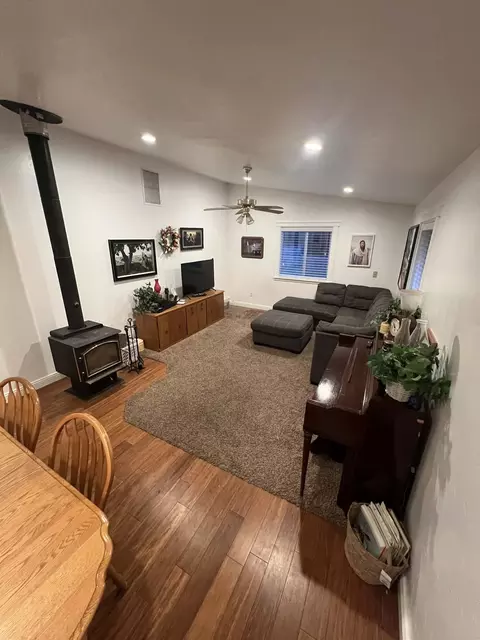 Living - 151 Park Ln, Cusick, WA 99119 photo 7 of 7