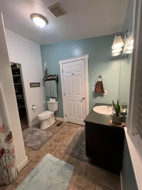 Bath - 151 Park Ln, Cusick, WA 99119 photo 2 of 3