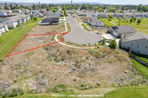 13614 W 8th Ct, Airway Heights, WA 99001
