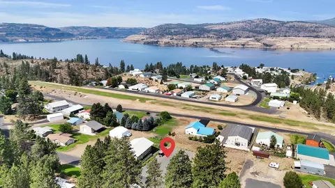 319 Airport Way, Seven Bays, WA 99122