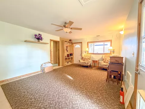 Living - 41 Eagle Ln, Kettle Falls, WA 99141 photo 3 of 4