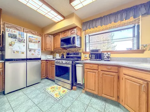 Kitchen - 41 Eagle Ln, Kettle Falls, WA 99141 photo 4 of 5