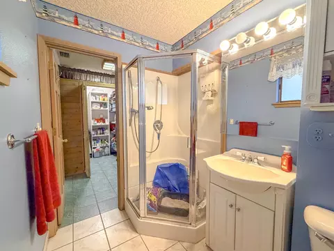 Bath - 41 Eagle Ln, Kettle Falls, WA 99141 photo 2 of 4
