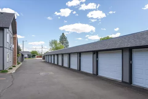 Exterior - 102 E Weile Ave #4, Spokane, WA 99208 photo 12 of 13