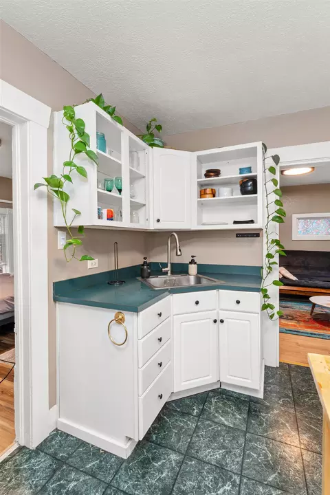 Kitchen - 807 E 11th Ave, Spokane, WA 99202 photo 5 of 6