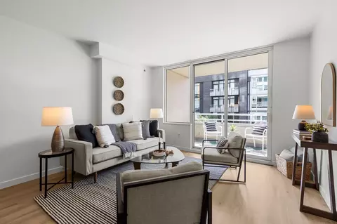 2600 2nd Ave # 504, Seattle, WA 98121