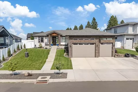 4210 W Pine Cliff Dr, Spokane, WA 99208