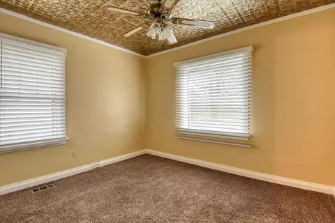 Bedroom - 4107 E 2nd Ave, Spokane, WA 99202 photo 2 of 6
