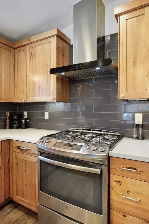 Kitchen - 4510 W Alpine Dr, Spokane, WA 99208 photo 7 of 7