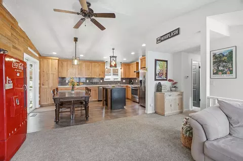 Entry Way - 4510 W Alpine Dr, Spokane, WA 99208 photo 1 of 2