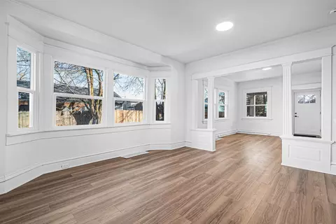 Living - 2711 Everett Ave, Spokane, WA 99217 photo 3 of 4