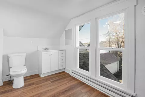 Bath - 2711 Everett Ave, Spokane, WA 99217 photo 3 of 3