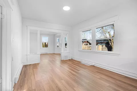 Living - 2711 Everett Ave, Spokane, WA 99217 photo 1 of 4