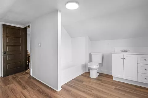 Bath - 2711 Everett Ave, Spokane, WA 99217 photo 2 of 3