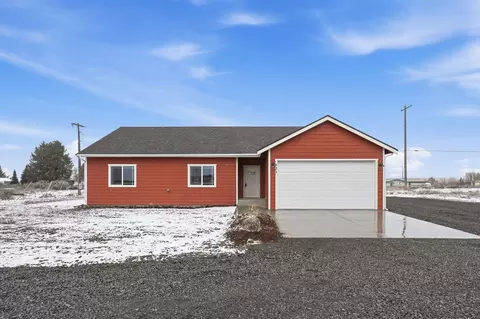 621 SW Pope Ave, Wilbur, WA 99185