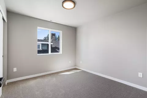 Bedroom - 921 Everett Ave #923 E EVERETT AVE, Spokane, WA 99207 photo 3 of 8