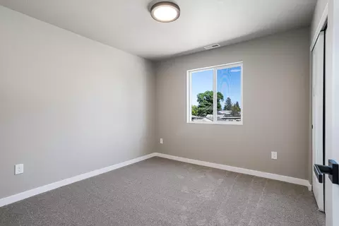 Bedroom - 921 Everett Ave #923 E EVERETT AVE, Spokane, WA 99207 photo 7 of 8