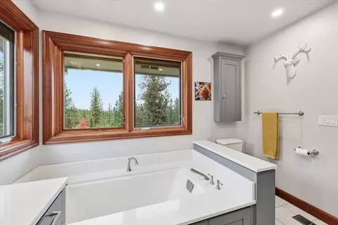 Bath - 1813 Estates Rd, Spokane, WA 99224 photo 3 of 4