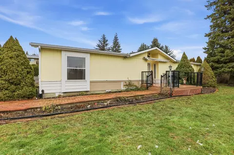 401 E Poplar St, Tekoa, WA 99033 photo 3