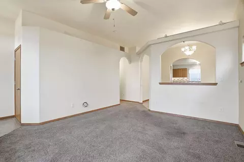 9216 N Oak St, Spokane, WA 99208 photo 4