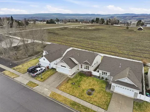 9216 N Oak St, Spokane, WA 99208 photo 43