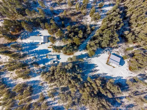 5301 Eloika Rd, Chattaroy, WA 99003