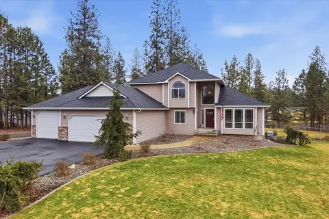 6215 Moriah Dr, Nine Mile Falls, WA 99026