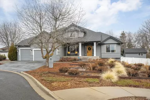2402 W Carolina Ct, Spokane, WA 99208