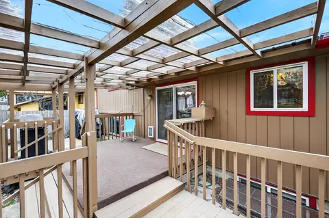 Exterior - 515 E Shenandoah Dr, Spokane, WA 99208 photo 5 of 11