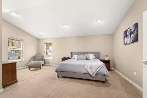 Bedroom - 110 E Sapphire Ln, Spokane, WA 99208 photo 4 of 5
