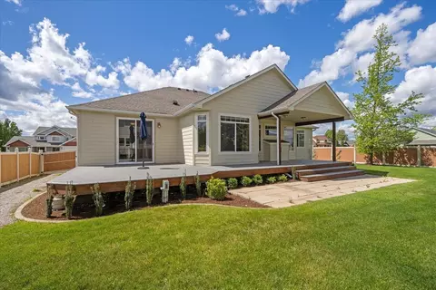 Exterior - 7614 N G St, Spokane, WA 99208 photo 7 of 9