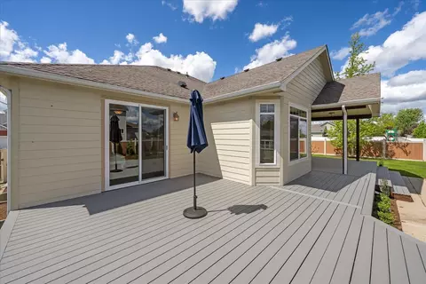 Exterior - 7614 N G St, Spokane, WA 99208 photo 3 of 9