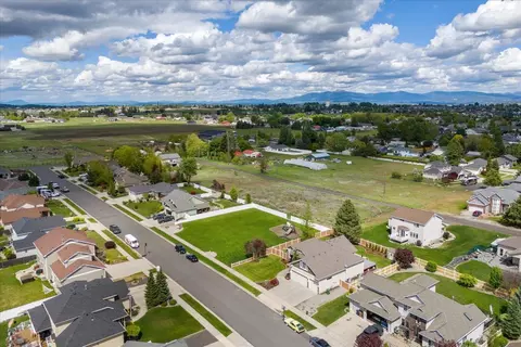 View/Area - 7614 N G St, Spokane, WA 99208 photo 4 of 5